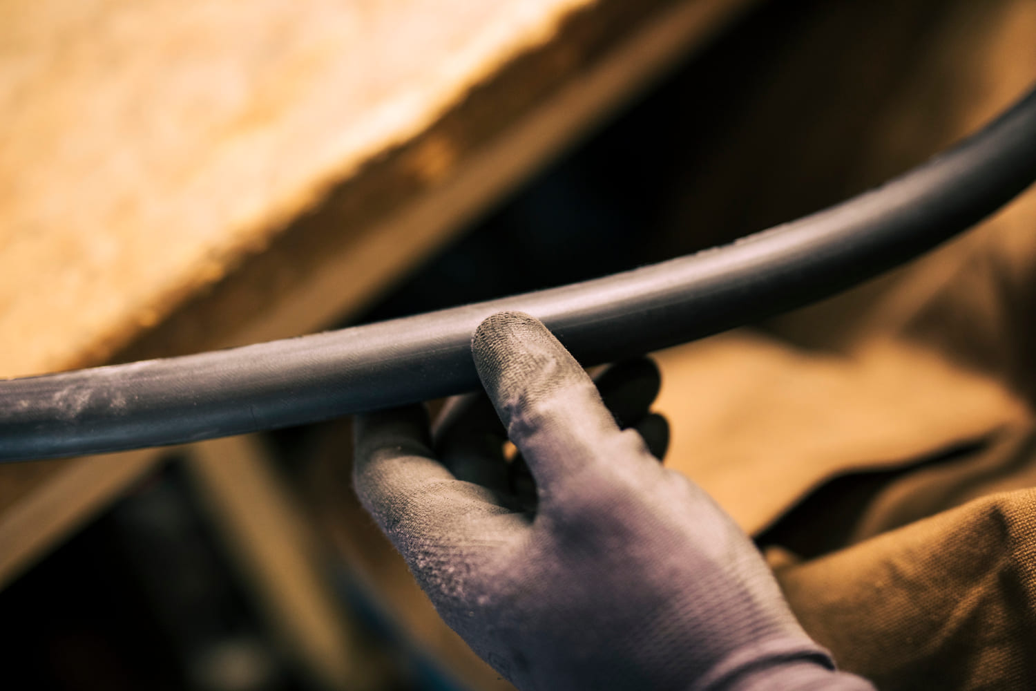 Rodzaje obejm do rur stalowych i ich zastosowanie